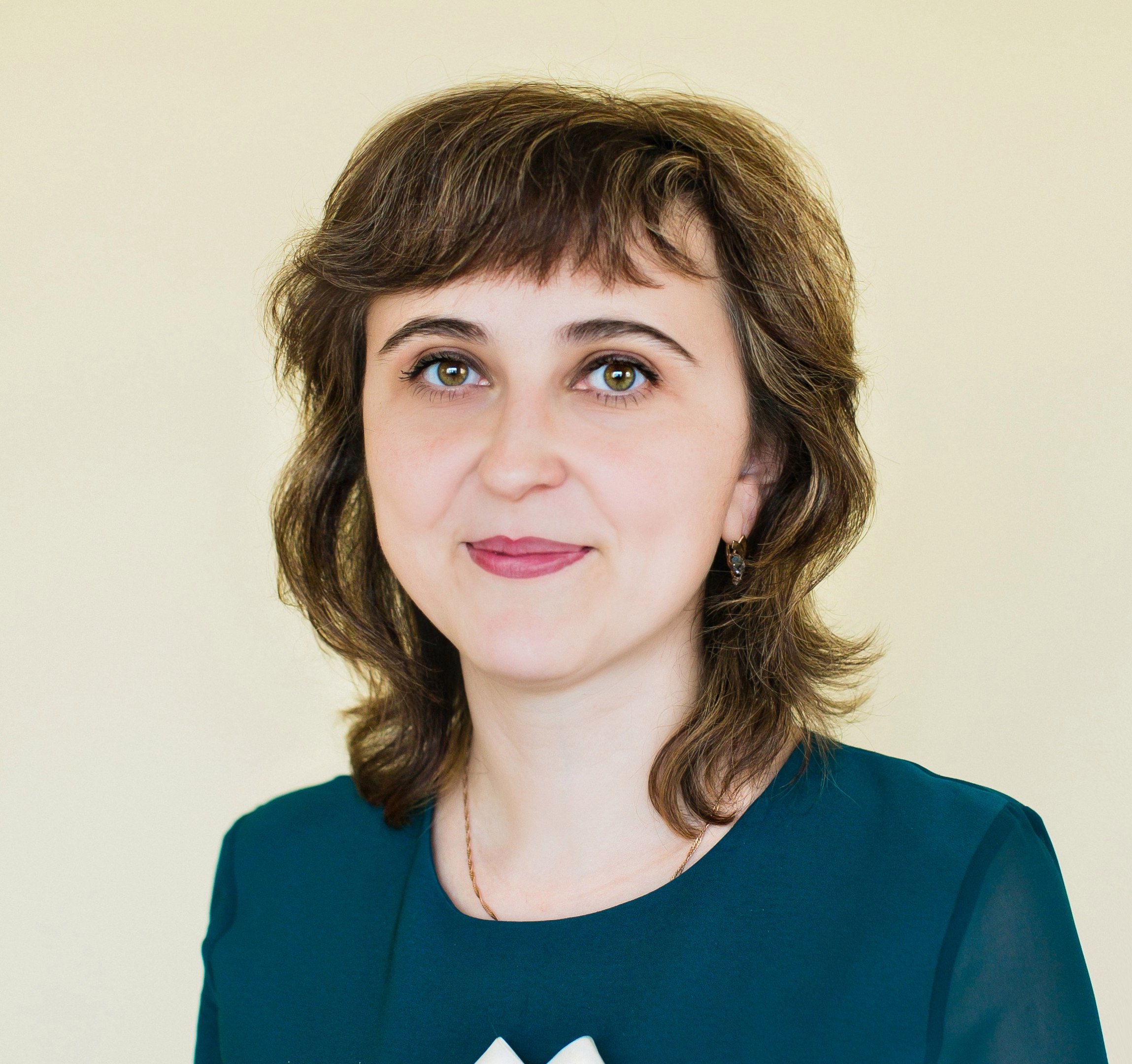 Учитель русского языка в Подольске Олеся о коррекции зрения Смайл